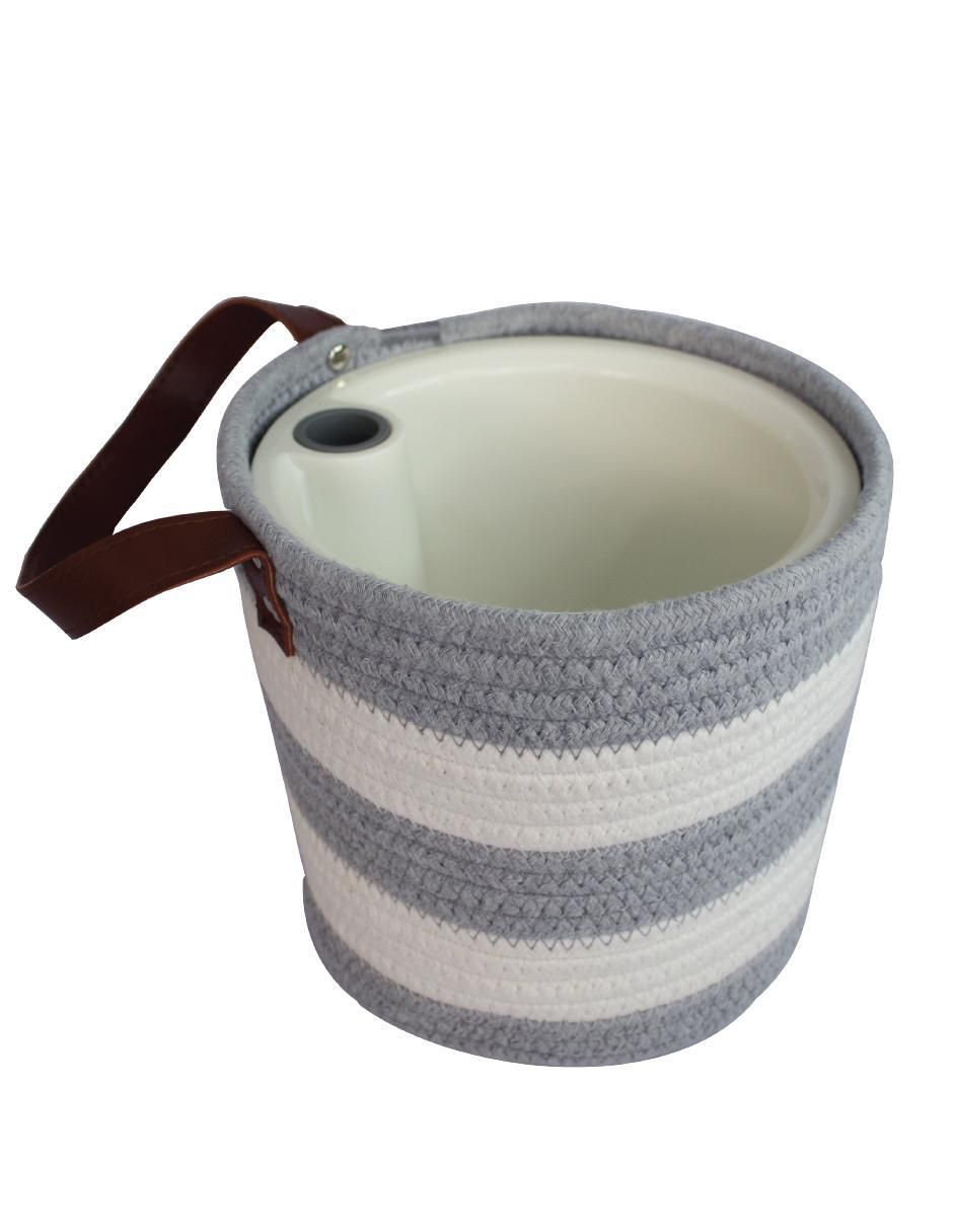 Maceta de plástico