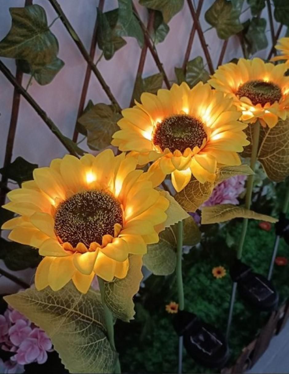 Lámpara Led Flor Girasol Solar LED para Jardín 6